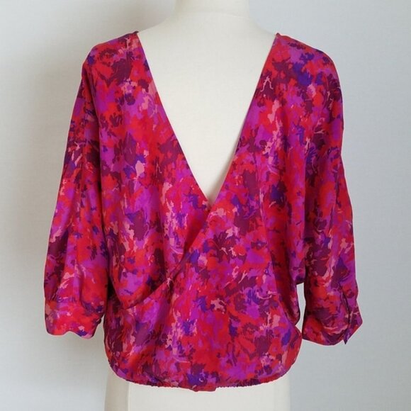 NWOT Joie Red & Purple Silk Splatter Pattern Low-Cut-Back Dolman Blouson Top - Picture 4 of 6